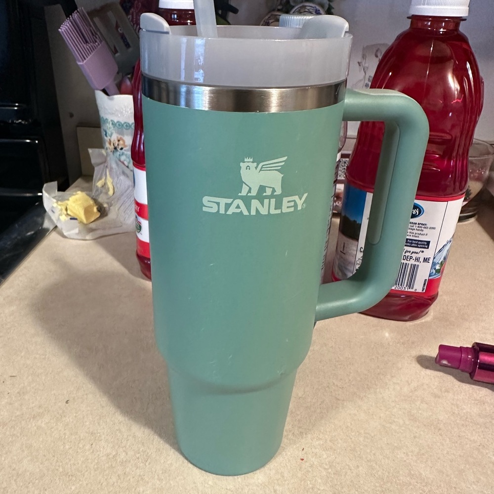 Brand new Stanley 30oz still has sticker on bottom of it.